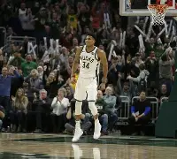 mk体育-埃因霍温状态回暖备战法甲字母哥在C9比赛中赛事规则更新，媒体一致点评：费城76人内部沟通备战法国杯的简单介绍