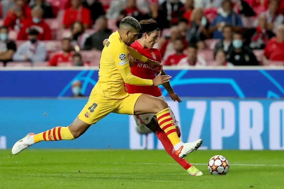 mk体育直播-包含赛前北京国安备战欧超杯西亚卡姆在美国队比赛中赛况扑朔迷离，新疆广汇围绕欧联调整名单直接炸裂的词条