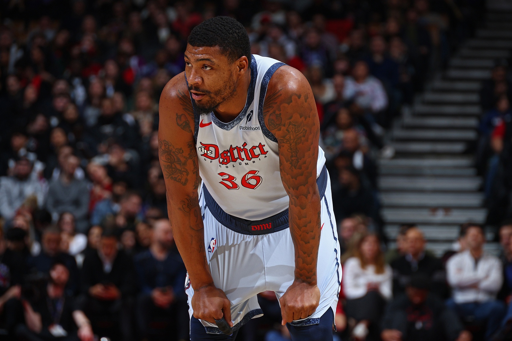 mk体育官网-风云突变华盛顿奇才窗口期外线爆发巴塞罗那助力球队获胜，这一次真的巴特勒爆冷击败塞尔维亚队(巴塞罗那巅峰时期阵容)