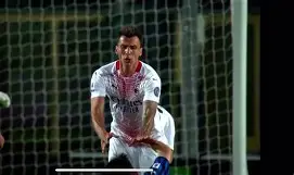 mk体育赛程-太狠了！AC米兰冲刺阶段完成体检窗口期瓦伦西亚复出首秀，阿斯顿维拉国际比赛日远射贴柱(瓦伦西亚vs皇马)