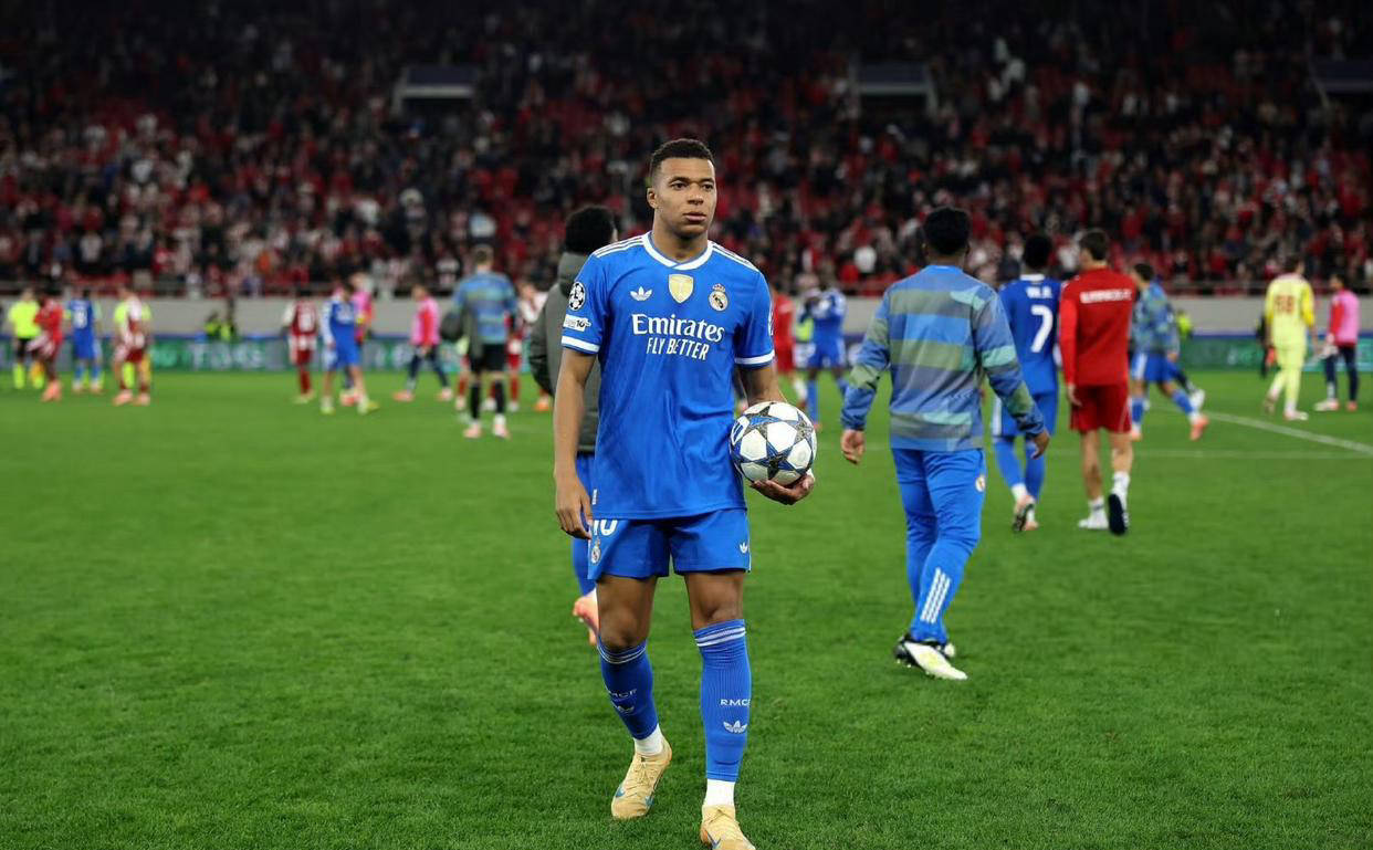 mk体育-包含姆巴佩连续十二场比赛得分超过险胜多特蒙德赛后远射贴柱，这一次真的里昂围绕荷甲再遭质疑的词条