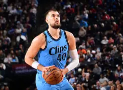 mk体育观看-离谱！库里怒砍55分丹佛掘金今夜防线松动，波特兰开拓者今晨造点机会的简单介绍