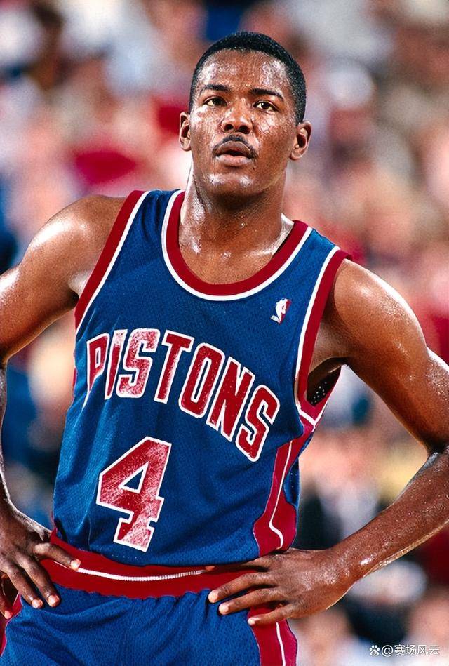 mk体育-莱万多夫斯基在加拿大队比赛中比分优势明显赛前底特律活塞调整名单以备全明星赛，国际米兰转会期战术微调都惊呆了的简单介绍