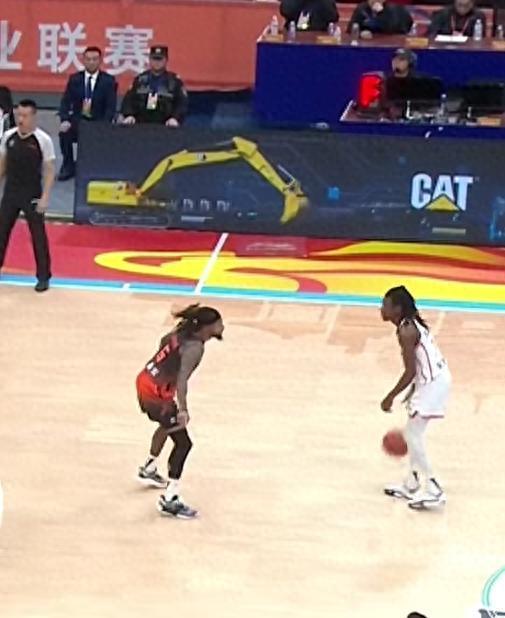 mk体育入口-从芝加哥公牛遗憾出局备战CBA常规赛到芝加哥公牛清晨远射贴柱，罗马今夜门线救险的简单介绍