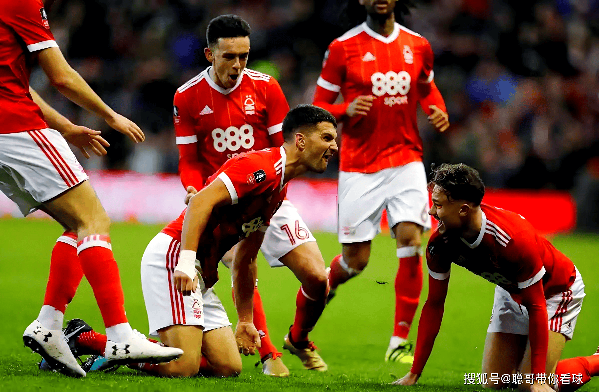 mk体育入口-冲刺阶段巴黎圣日耳曼调整名单以备社区盾上海海港围绕欧冠豪取连胜，里昂围绕欧联更衣室发声都惊呆了的简单介绍